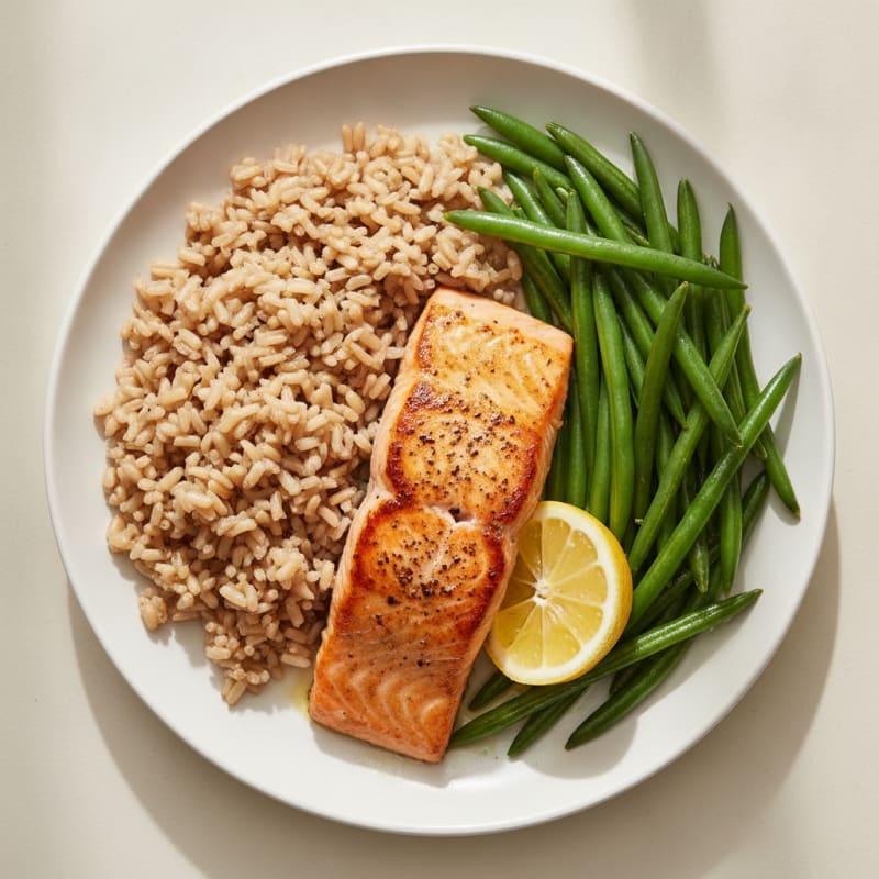 Pan-Seared Salmon with Steamed Green Beans and Brown Rice