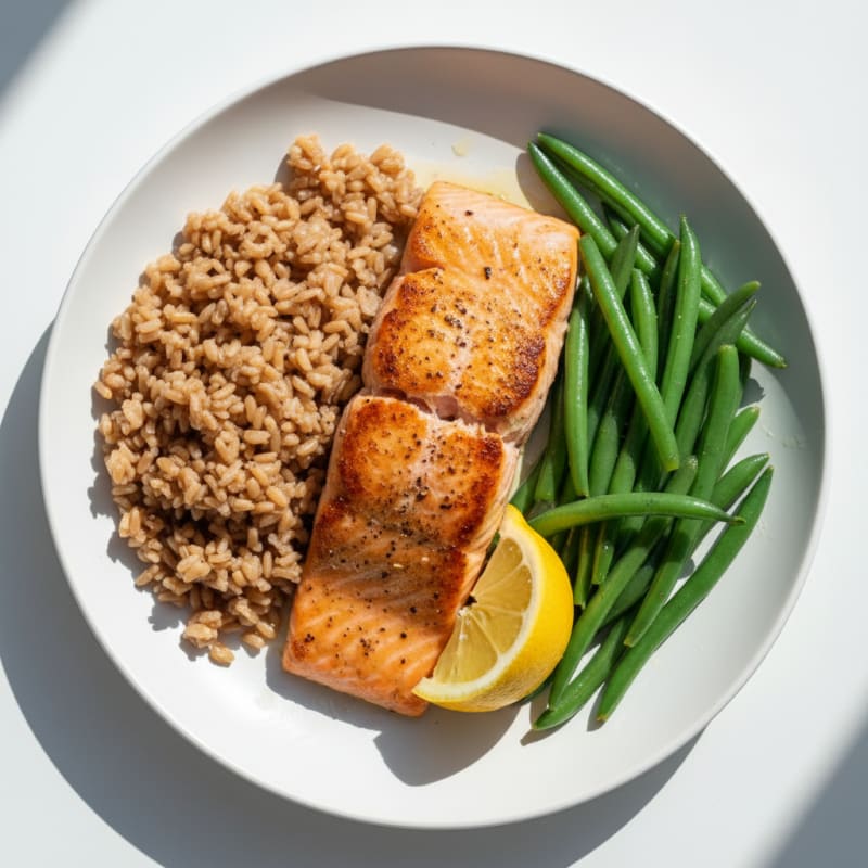 Seared Salmon with Steamed Green Beans and Brown Rice