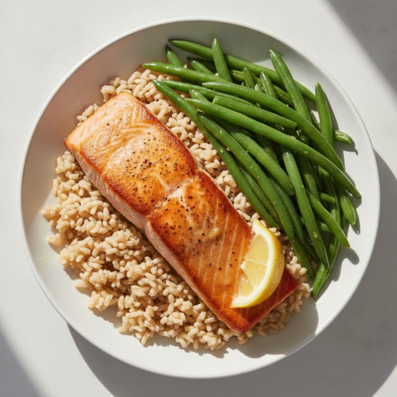 Seared Salmon with Steamed Green Beans and Brown Rice
