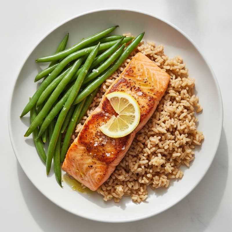Seared Salmon Fillet with Steamed Green Beans and Brown Rice