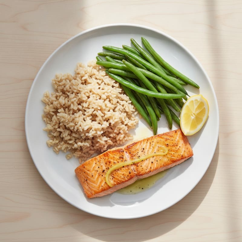 Seared Salmon with Steamed Green Beans and Brown Rice
