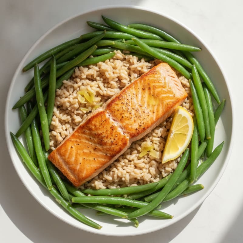Seared Salmon with Steamed Green Beans and Brown Rice