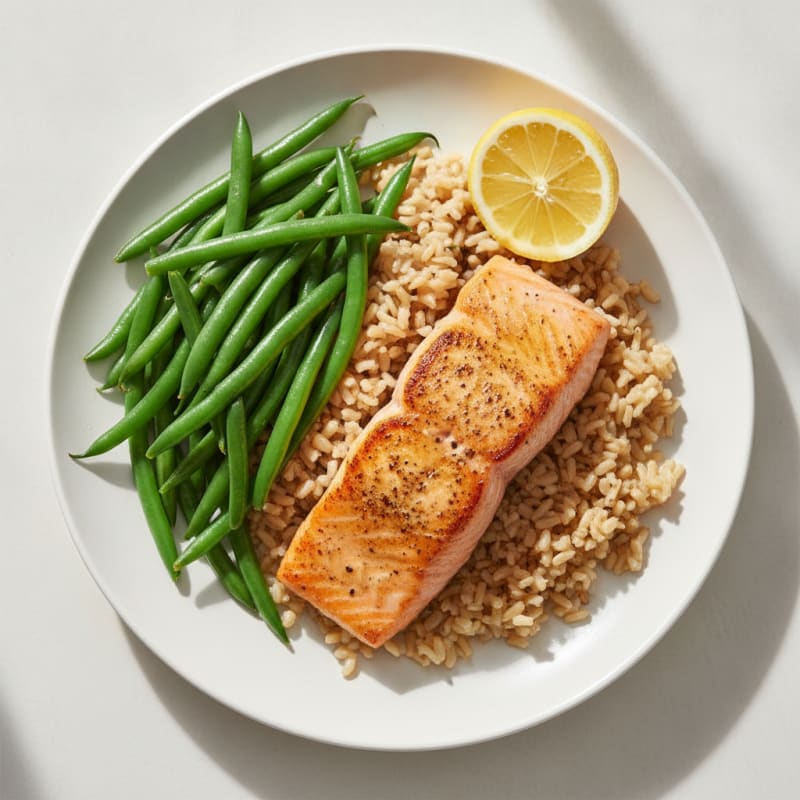 Seared Salmon Fillet with Steamed Green Beans and Brown Rice