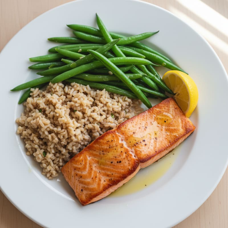 Seared Salmon Fillet with Steamed Green Beans and Brown Rice