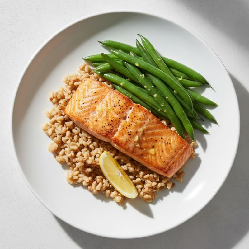 Seared Salmon Fillet with Steamed Green Beans and Brown Rice