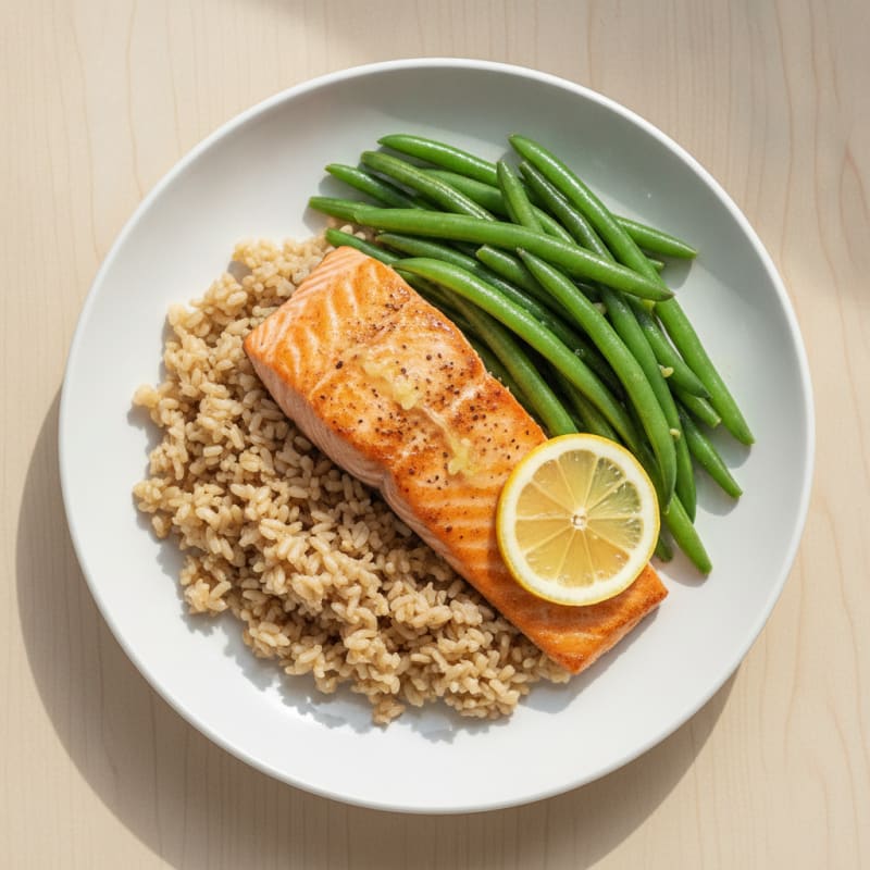 Seared Salmon with Steamed Green Beans and Brown Rice