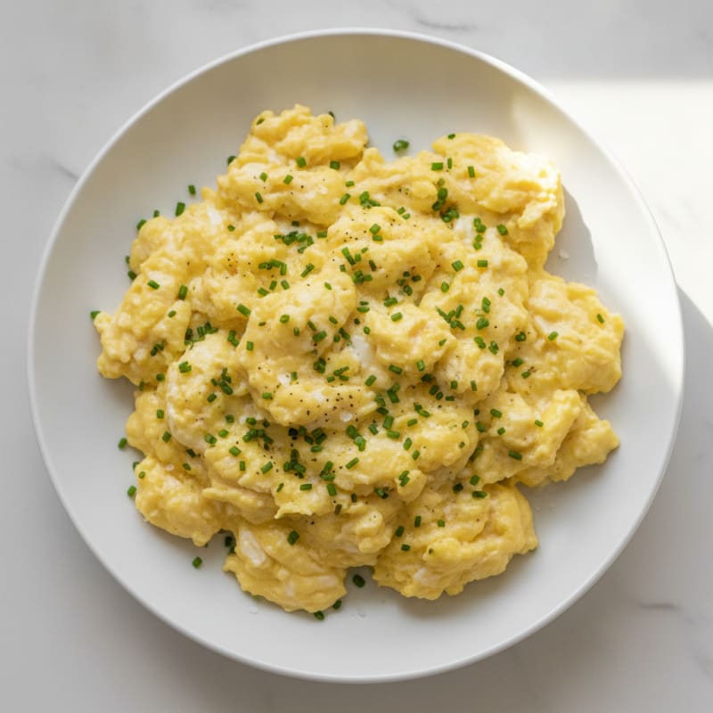 Fluffy Scrambled Eggs with Chives