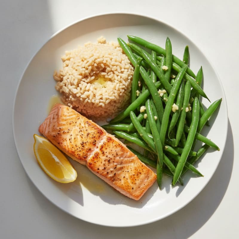 Seared Salmon with Steamed Green Beans and Brown Rice