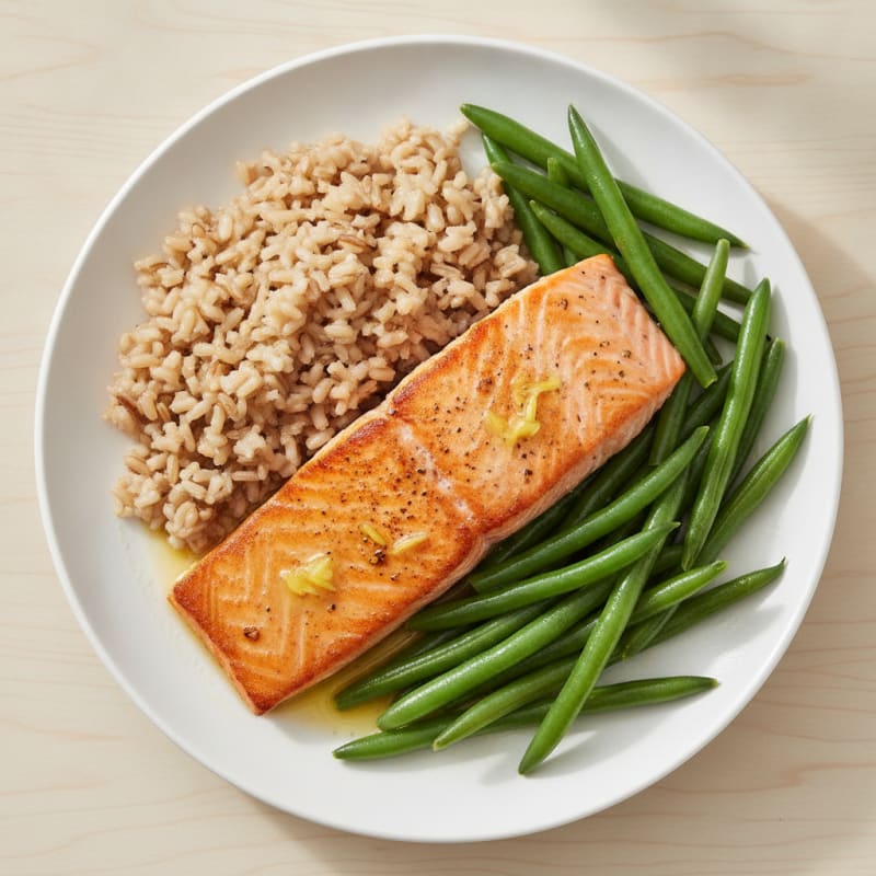 Seared Salmon Fillet with Steamed Green Beans and Brown Rice