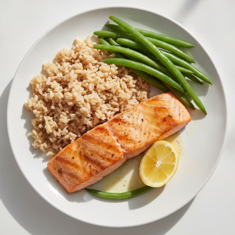 Seared Salmon Fillet with Steamed Green Beans and Brown Rice