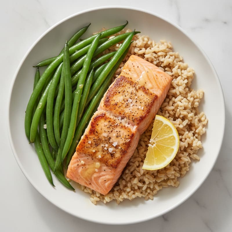 Seared Salmon Fillet with Steamed Green Beans and Brown Rice