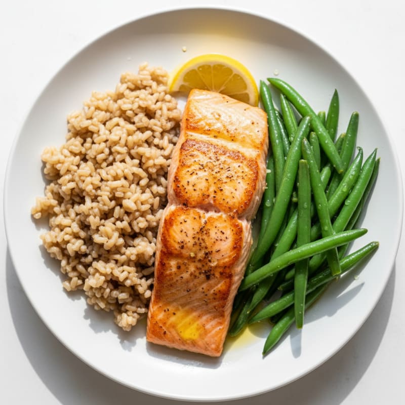 Seared Salmon Fillet with Steamed Green Beans and Brown Rice