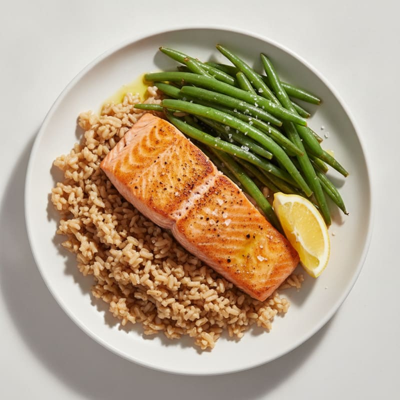 Seared Salmon Fillet with Steamed Green Beans and Brown Rice