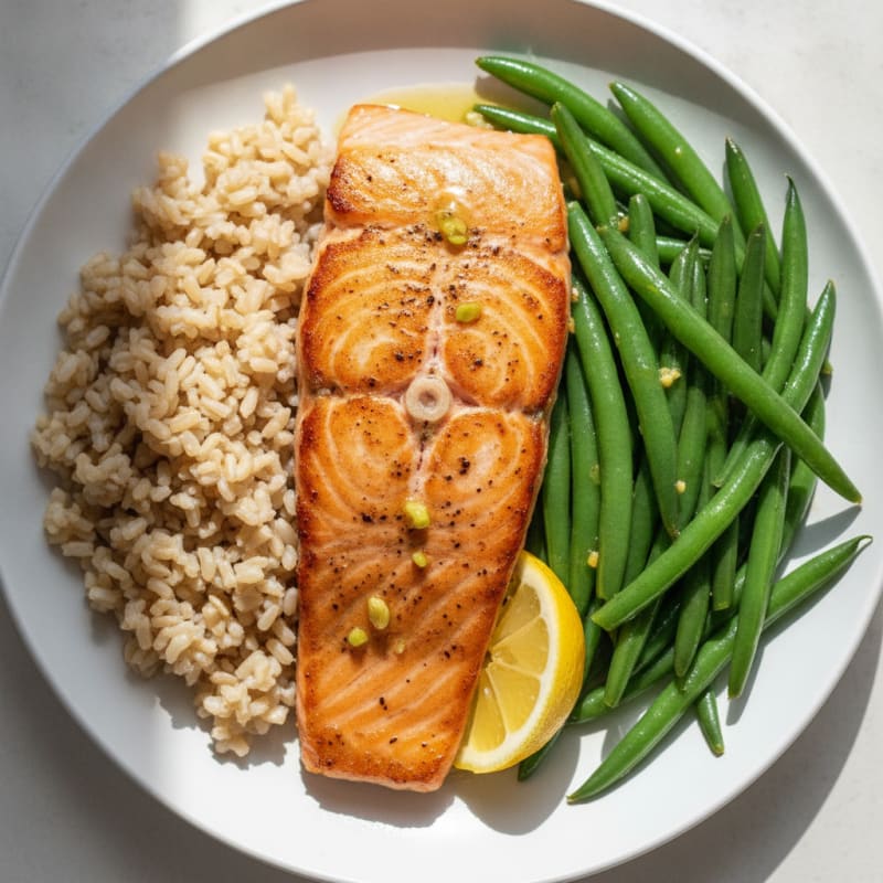 Seared Salmon with Steamed Green Beans and Brown Rice