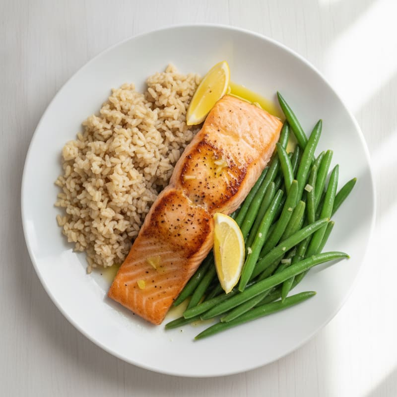 Seared Salmon Fillet with Steamed Green Beans and Brown Rice