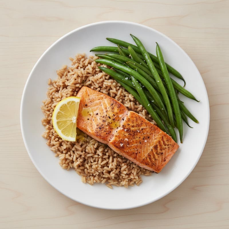 Seared Salmon Fillet with Steamed Green Beans and Brown Rice