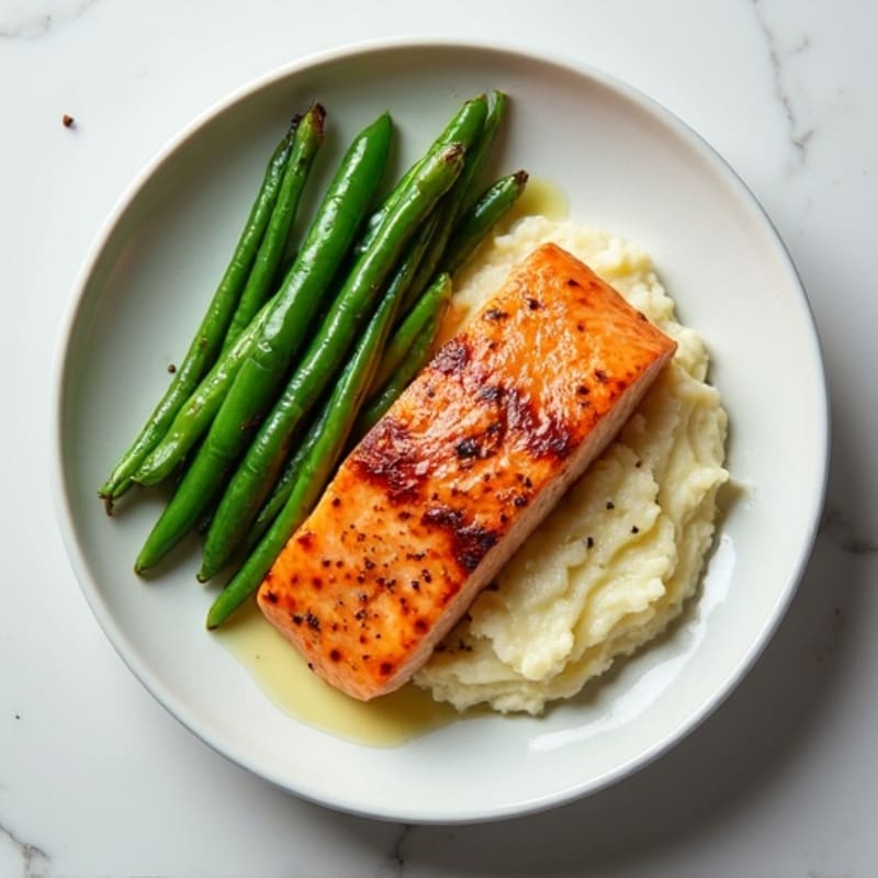 Seared Salmon Fillet with Garlic Green Beans and Cauliflower Mash