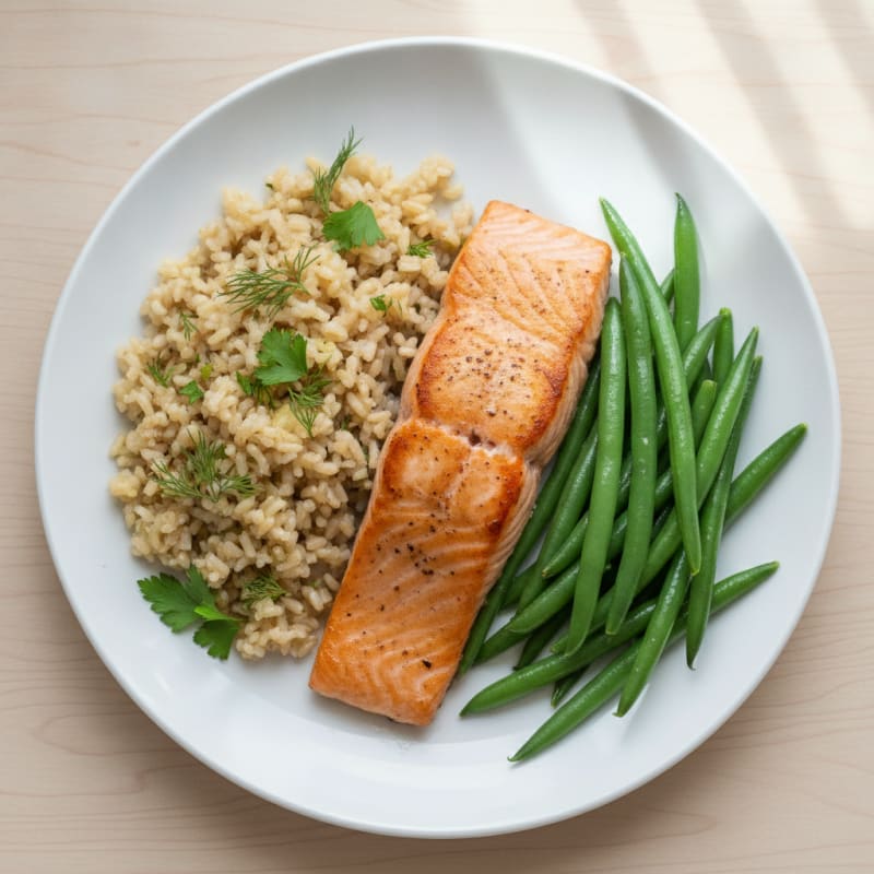 Seared Salmon with Steamed Green Beans and Herbed Brown Rice