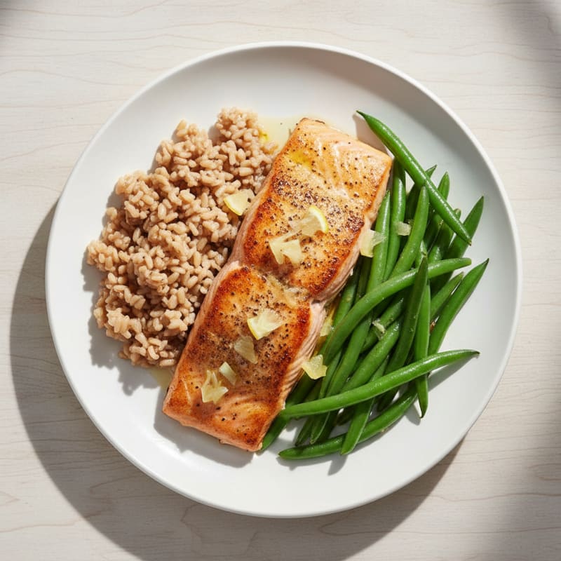 Seared Salmon with Steamed Green Beans and Brown Rice