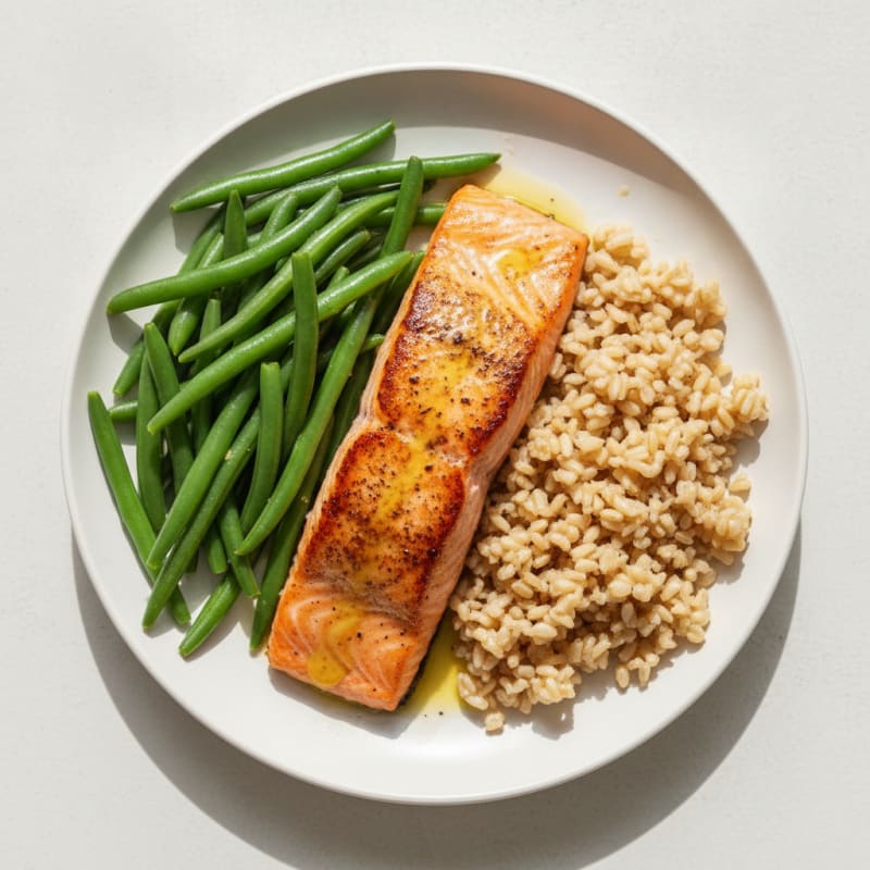 Seared Salmon Fillet with Steamed Green Beans and Brown Rice