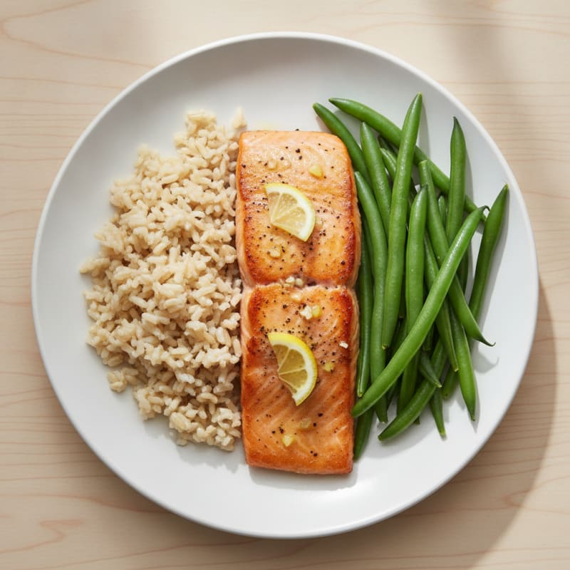 Seared Salmon Fillet with Steamed Green Beans and Brown Rice