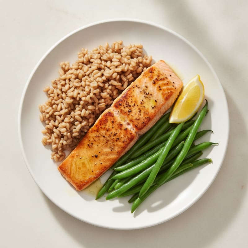Seared Salmon Fillet with Steamed Green Beans and Brown Rice