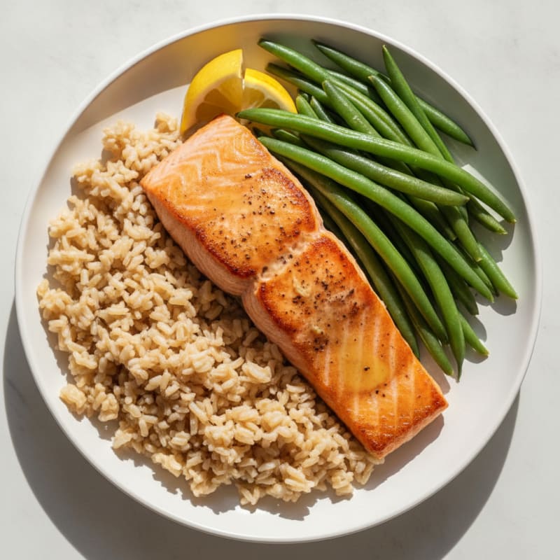 Seared Salmon with Steamed Green Beans and Brown Rice