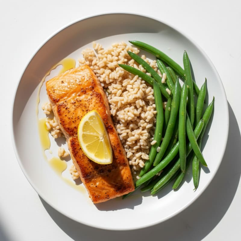 Seared Salmon with Steamed Green Beans and Brown Rice