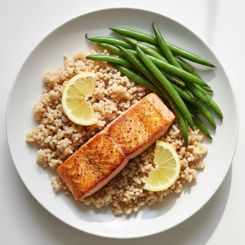 Seared Salmon with Steamed Green Beans and Brown Rice