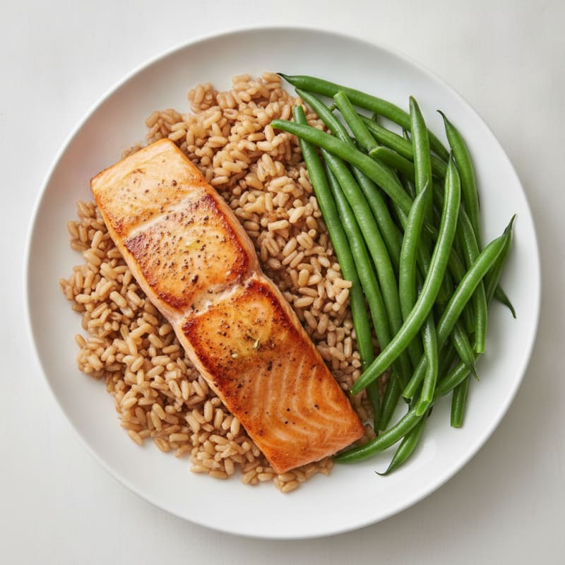 Seared Salmon with Steamed Green Beans and Brown Rice