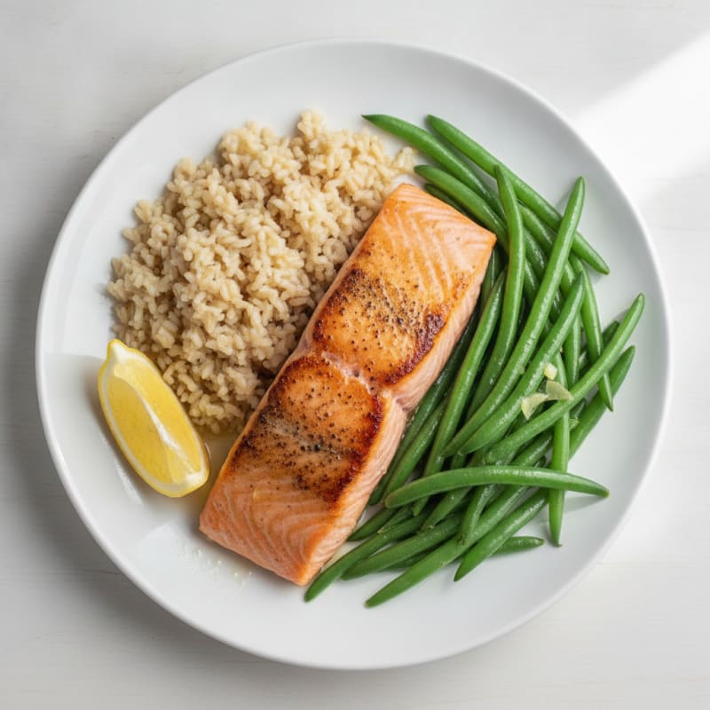 Seared Salmon with Steamed Green Beans and Brown Rice