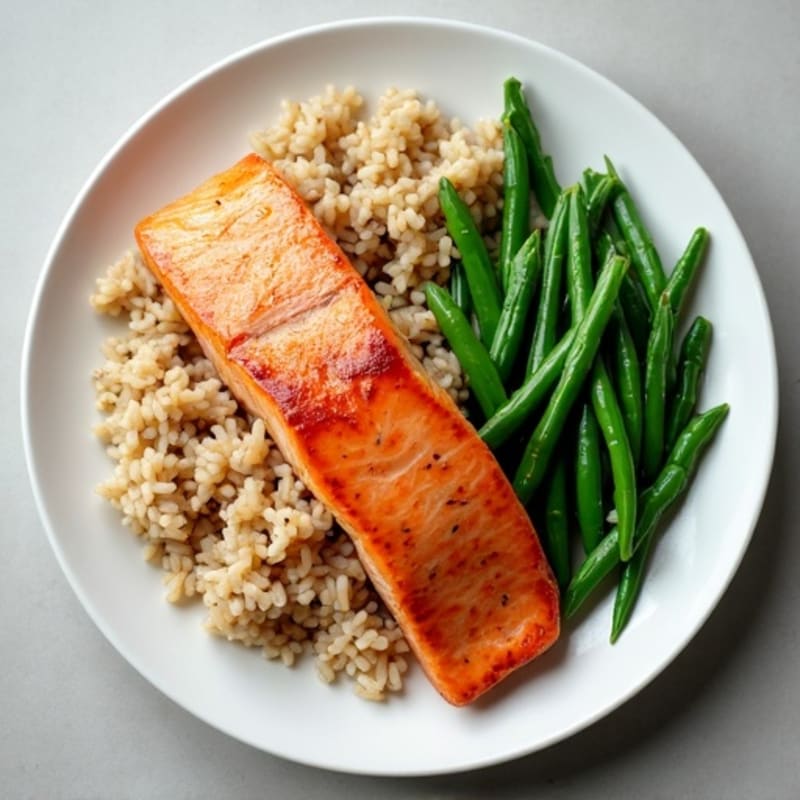 Seared Salmon with Steamed Green Beans and Brown Rice