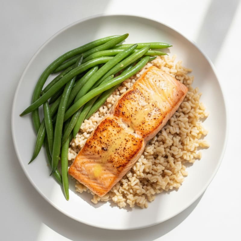 Seared Salmon with Steamed Green Beans and Brown Rice