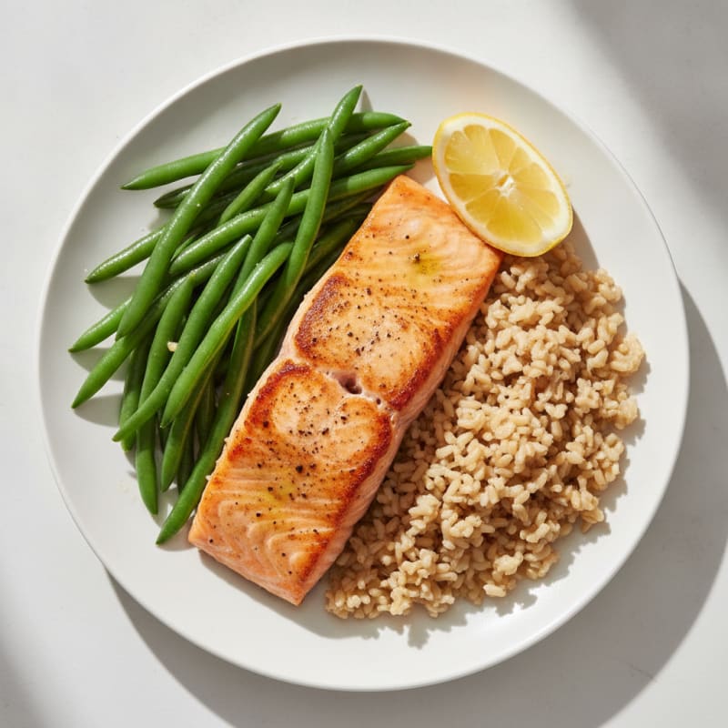 Seared Salmon with Steamed Green Beans and Brown Rice