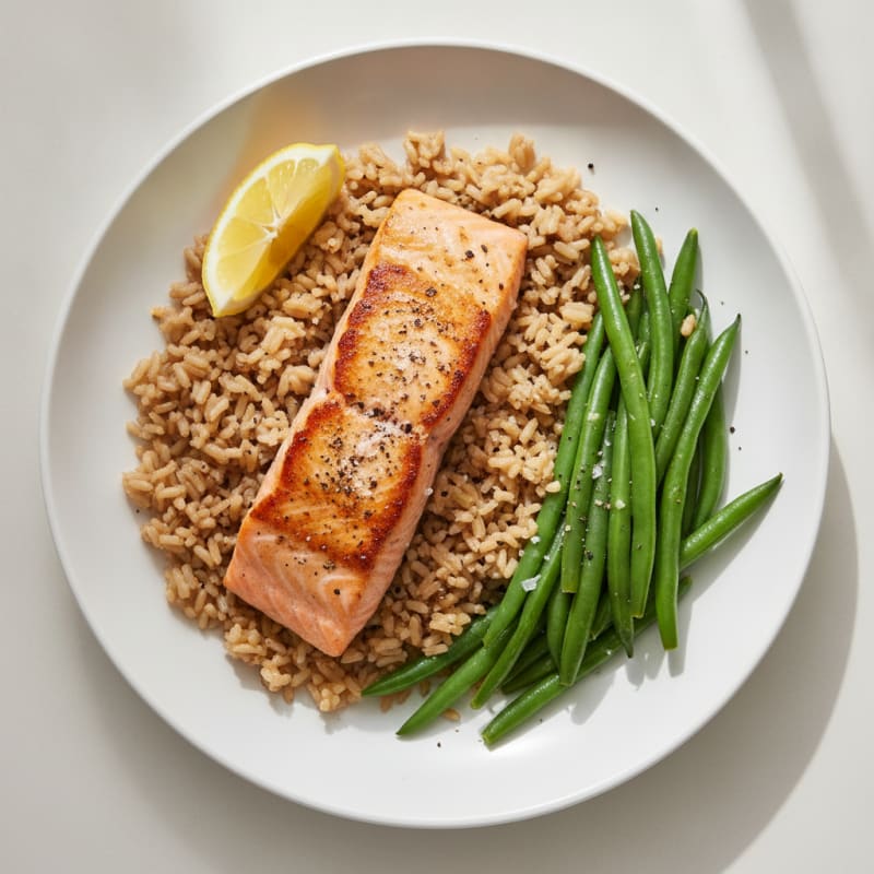 Seared Salmon with Steamed Green Beans and Brown Rice