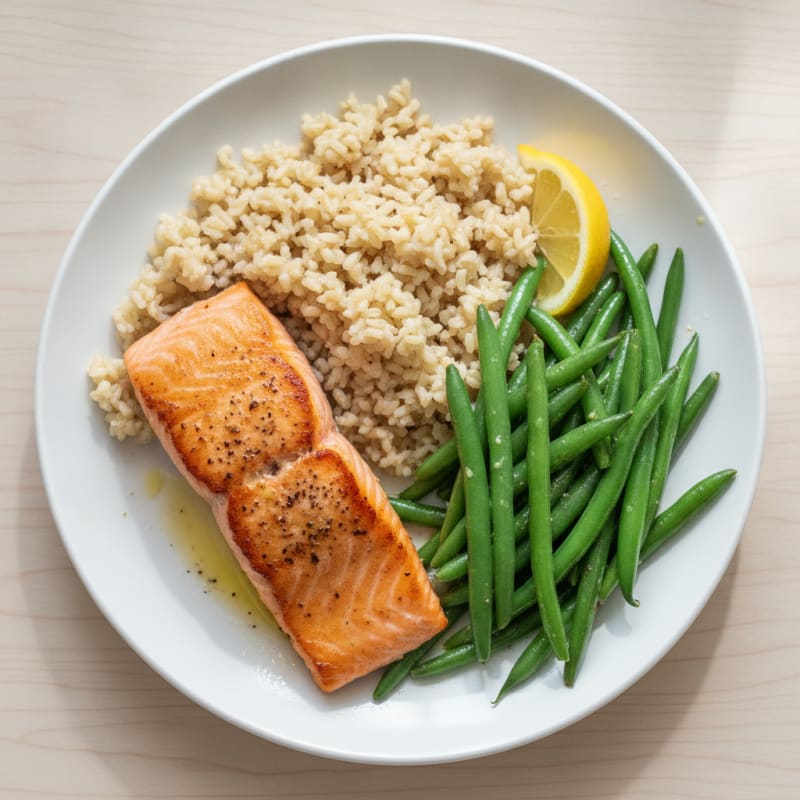 Seared Salmon with Steamed Green Beans and Brown Rice