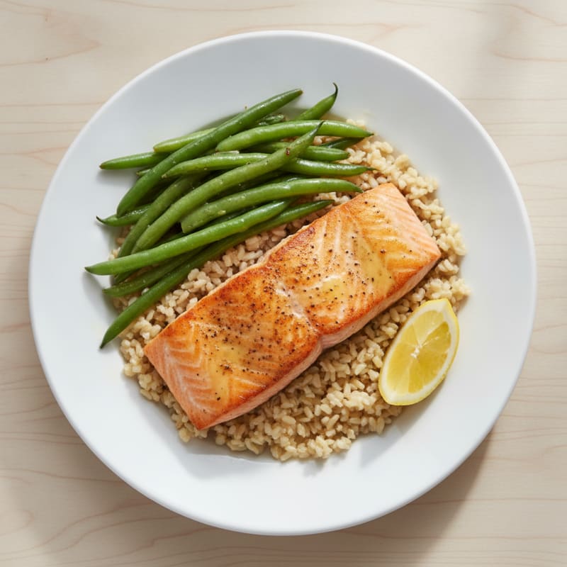 Seared Salmon with Steamed Green Beans and Brown Rice