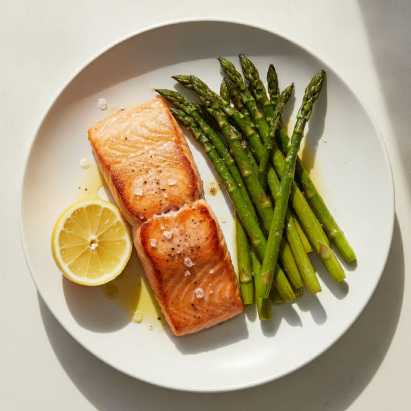 Seared Salmon Fillet with Roasted Asparagus