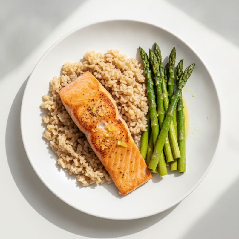 Seared Salmon Filet with Steamed Asparagus and Brown Rice