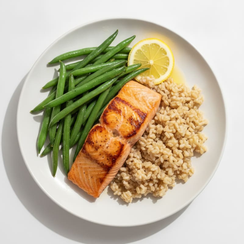 Seared Salmon Fillet with Steamed Green Beans and Brown Rice