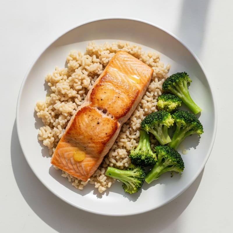 Seared Salmon with Steamed Broccoli and Brown Rice