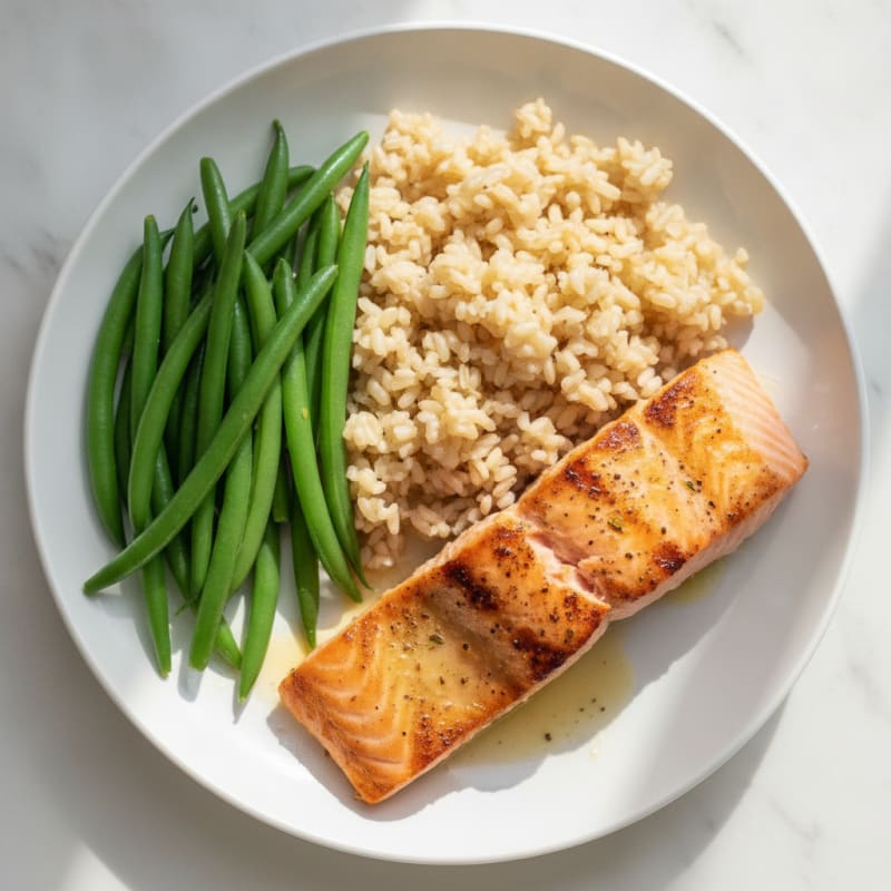 Seared Salmon with Steamed Green Beans and Brown Rice