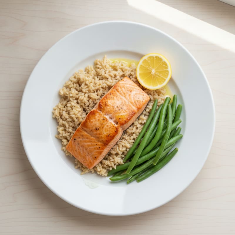 Seared Salmon Fillet with Steamed Green Beans and Brown Rice