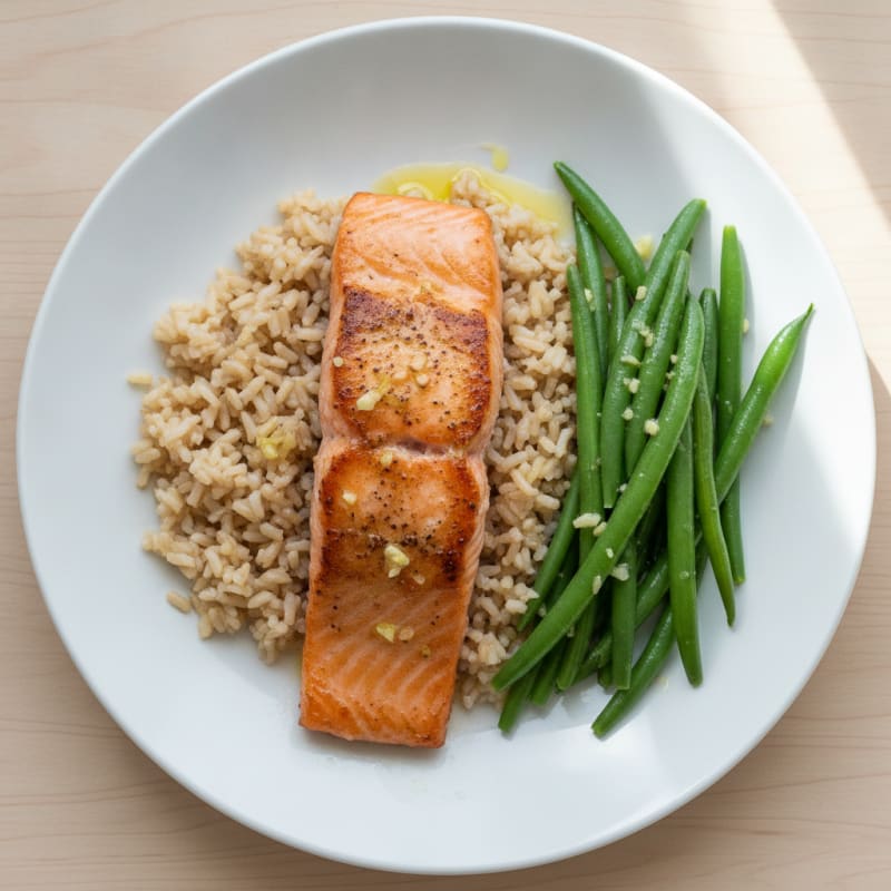 Seared Salmon Fillet with Steamed Green Beans and Brown Rice