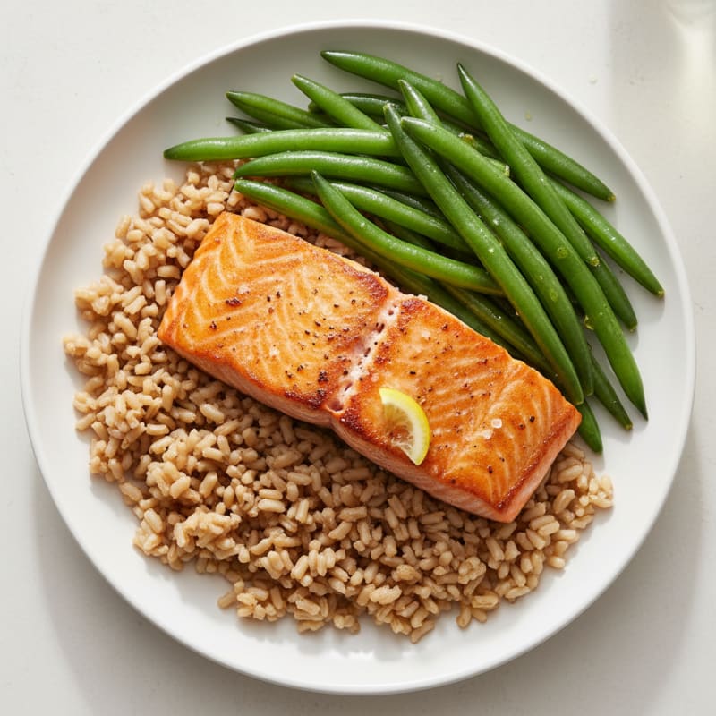 Seared Salmon with Steamed Green Beans and Brown Rice