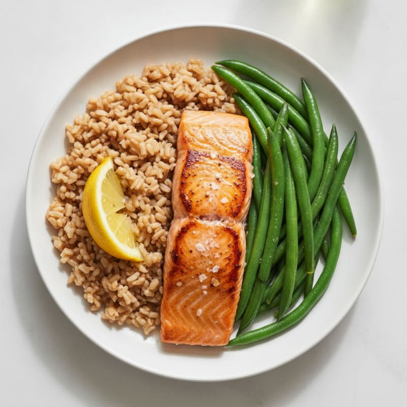 Seared Salmon with Steamed Green Beans and Brown Rice