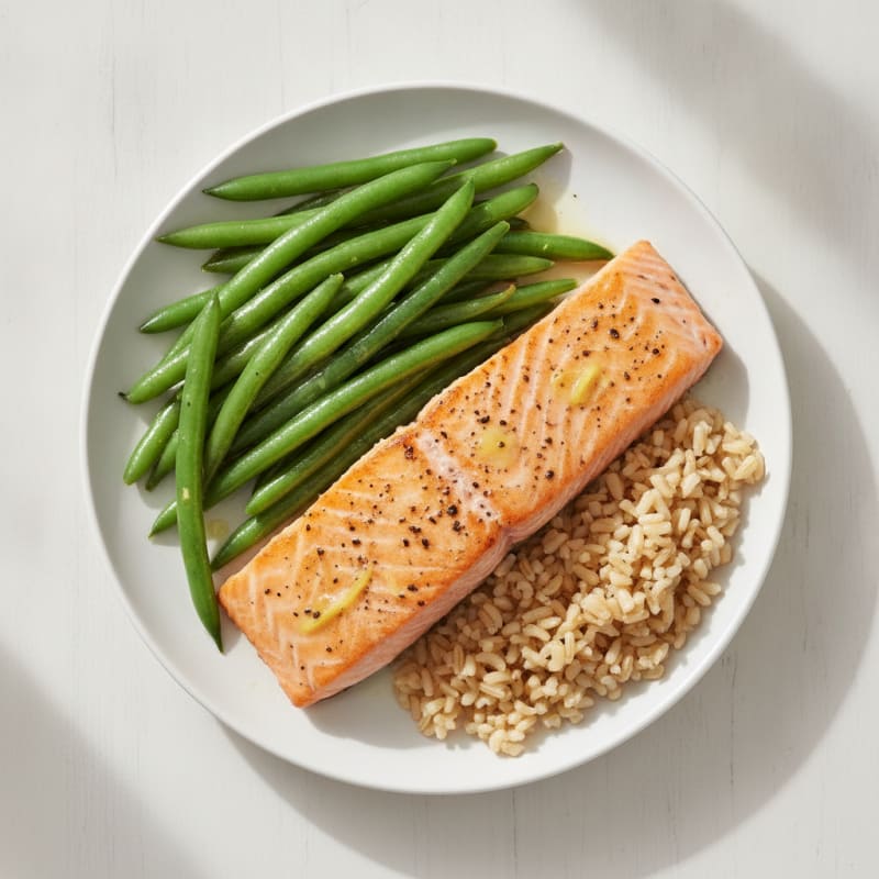 Seared Salmon Fillet with Steamed Green Beans and Brown Rice