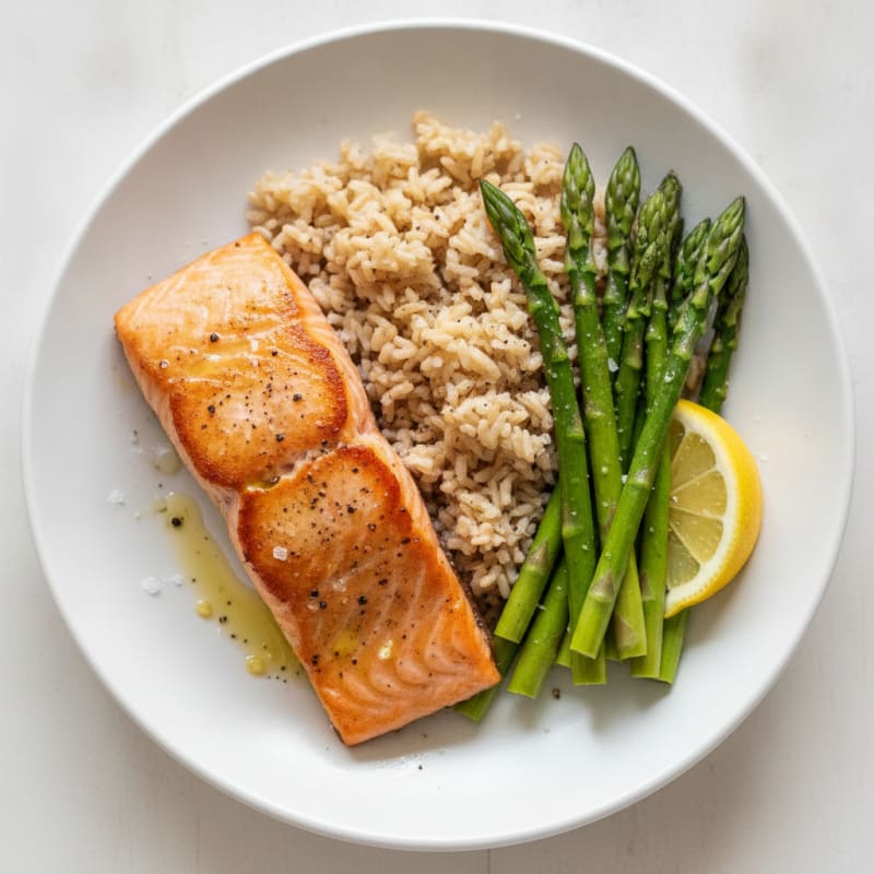 Seared Salmon Filet with Steamed Asparagus and Brown Rice