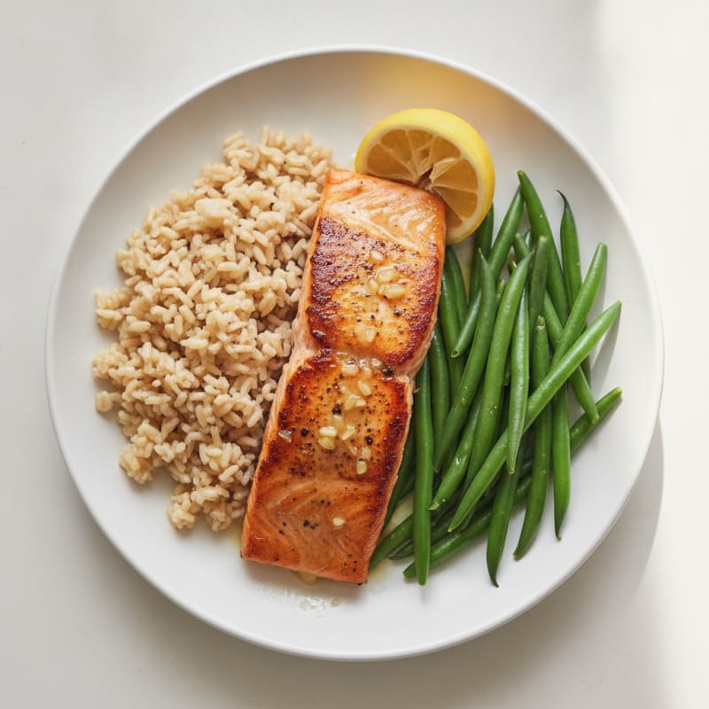 Seared Salmon with Steamed Green Beans and Brown Rice