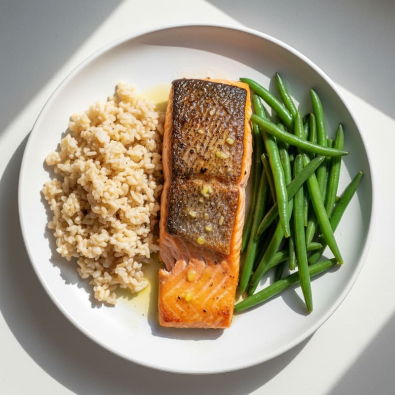 Seared Salmon Fillet with Steamed Green Beans and Brown Rice